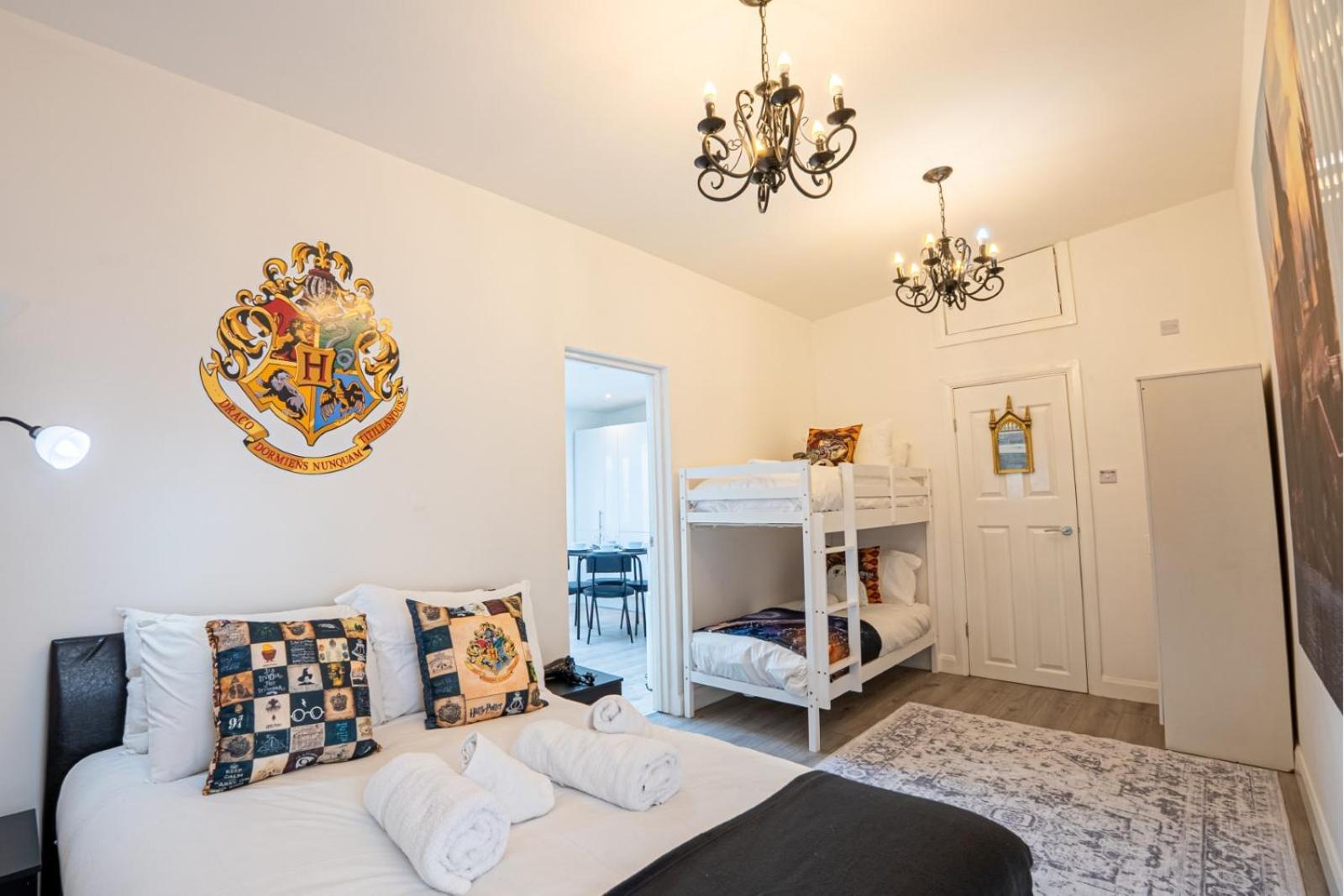 Harry Potter House 1br - Free On Street Parking - Self Check In - Sleeps Family Of 4 Watford (Hertfordshire)